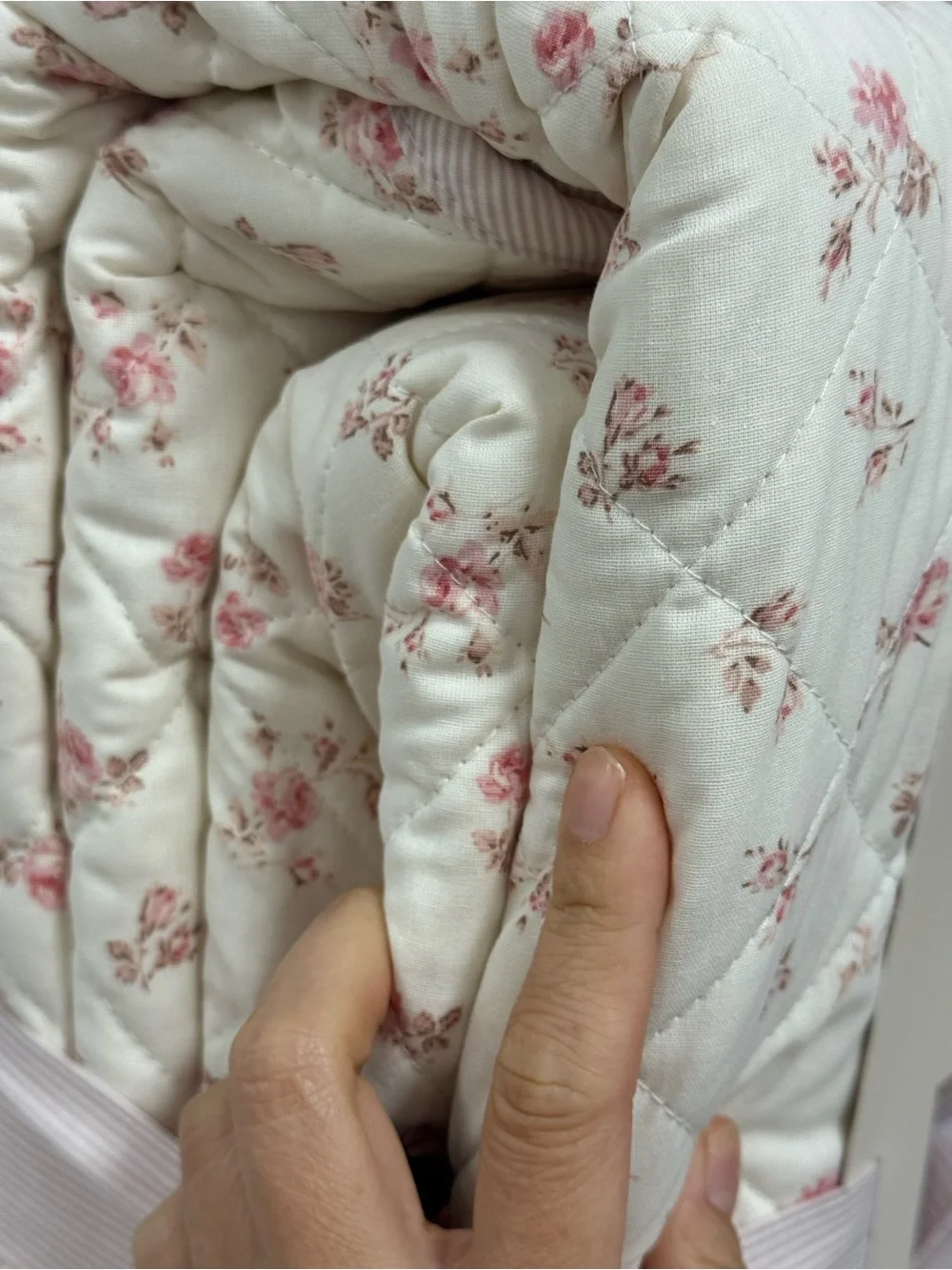 Laura Ashley Cream Quilt set with Pink Rose Floral Print